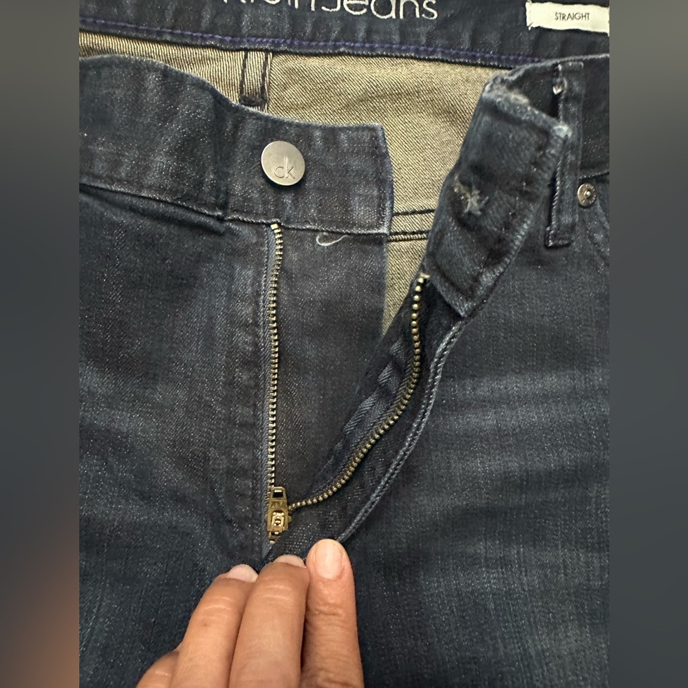 Calvin Klein Men's Standard Straight-Fit Stretch Jeans Deep Blue Size 38x30 - Picture 6 of 12